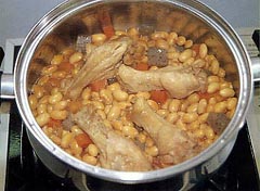 手羽元と大豆の煮物