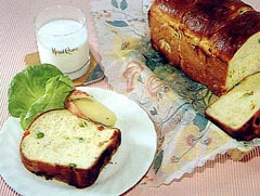 ベジタブル入りブレッド(野菜パン)