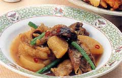 牛すじと大根の煮込み