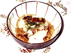 うなとろ丼