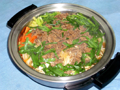 野菜もたっぷり韓国風すき焼き