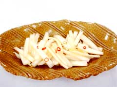 白菜の芯のあちゃら漬け