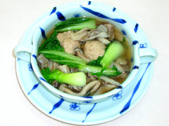 肉団子と森のきのこ鍋