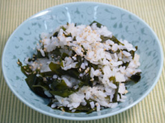 わかめたっぷりご飯