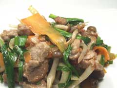 豚肉としめじの梅肉炒め
