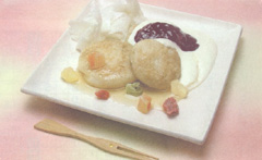 食べきりもちのはちみつクリーム添え