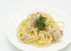 鶏肉とえのきのペペロンチーノ