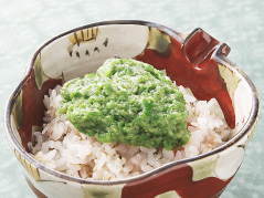 梅とオクラのねばねば丼