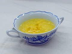 まるごとトウモロコシと冬瓜のスープ