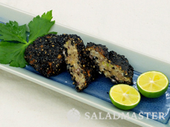 軟骨の黒ごま揚げ